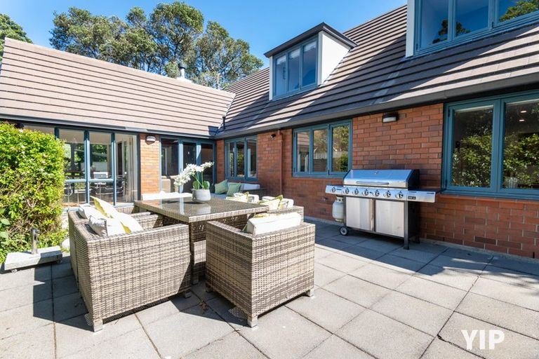 Photo of property in 17a Simla Crescent, Khandallah, Wellington, 6035