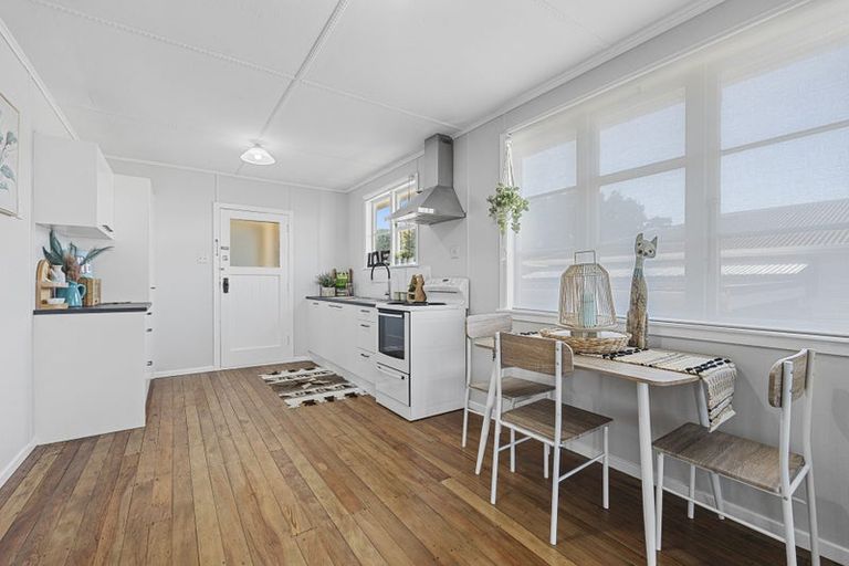 Photo of property in 6 Victoria Street, Waitara, 4320