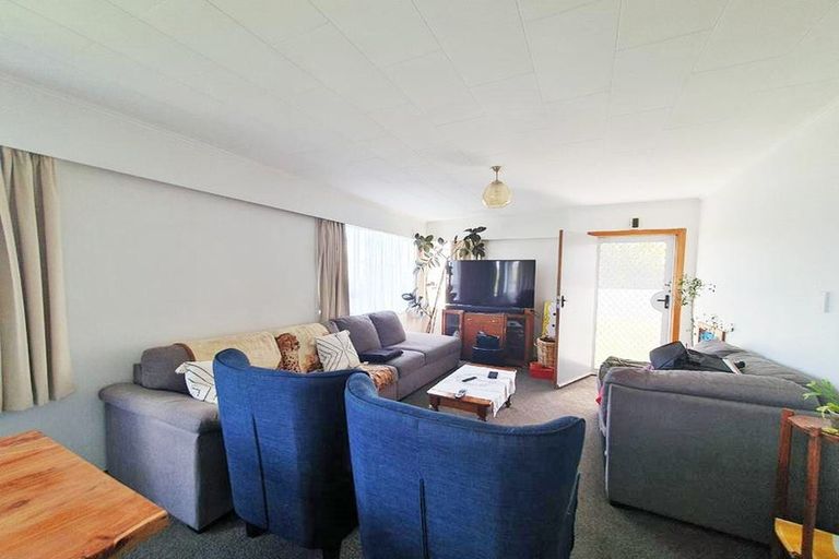 Photo of property in 2 Heaphy Street, Taradale, Napier, 4112