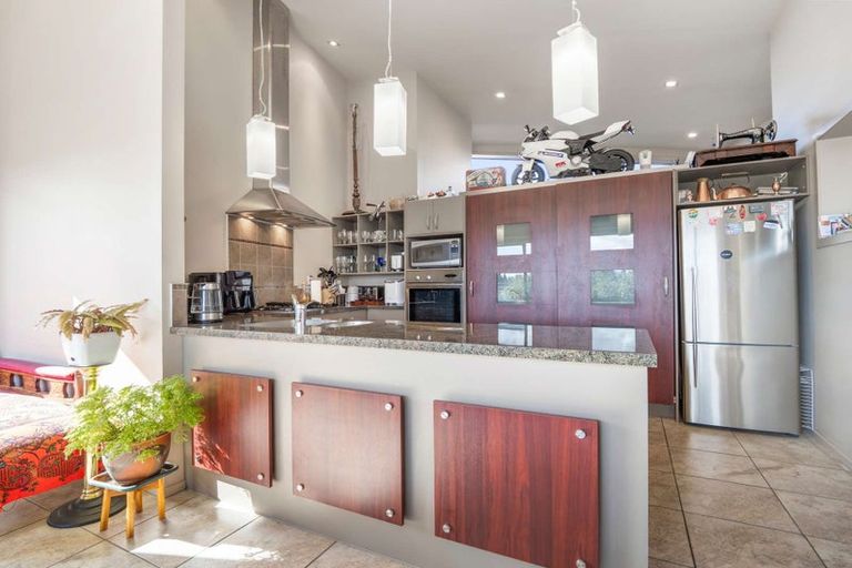 Photo of property in 2 Honeysuckle Lane, Ohauiti, Tauranga, 3112