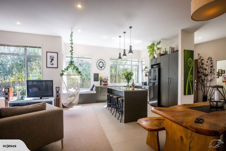 Photo of property in 7 Tee Point, Red Beach, 0932