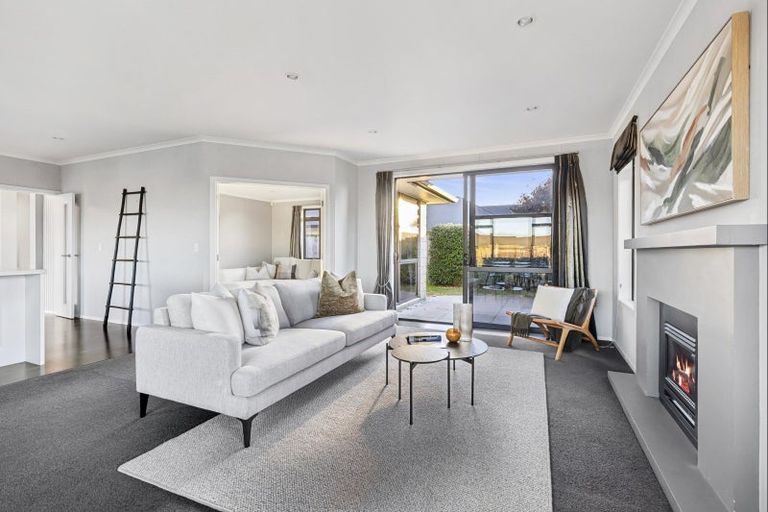 Photo of property in 2 Kowhai Drive, Cambridge, 3434