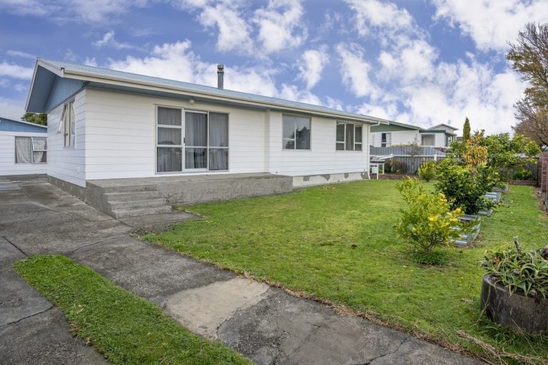 Photo of property in 25 Adkin Avenue, Levin, 5510