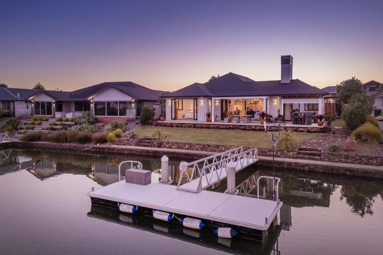 Photo of property in 15 Leeward Drive, Whitianga, 3510