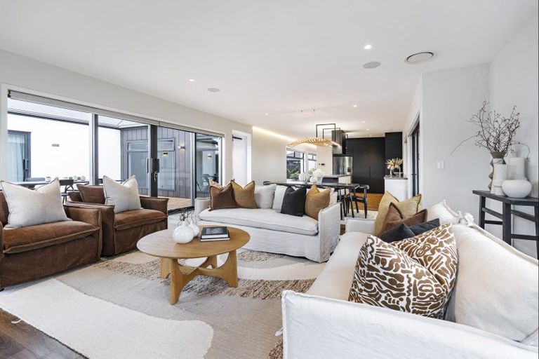 Photo of property in 28 Honeyfield Drive, Whalers Gate, New Plymouth, 4310