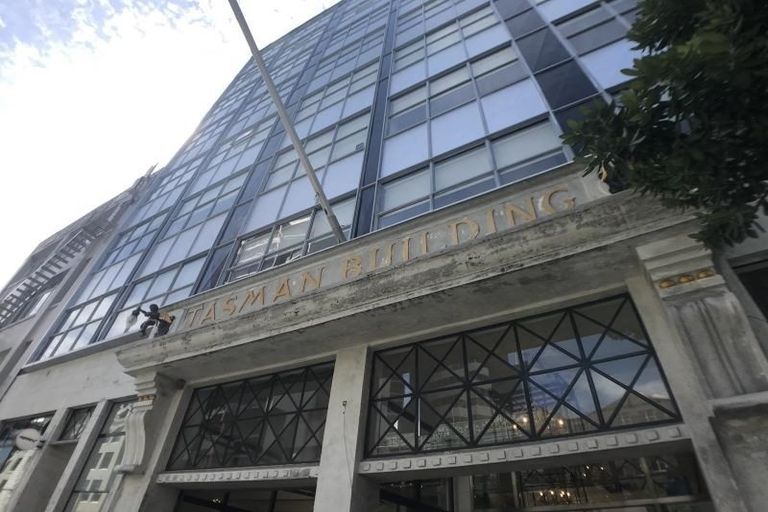 Photo of property in 16 Anzac Avenue, Onekawa, Napier, 4110