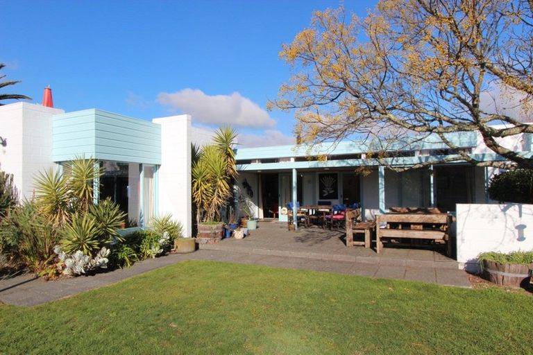 Photo of property in 402 Porangahau Road, Waipukurau, 4282