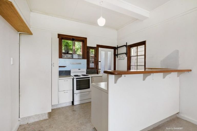 Photo of property in 94 Rolleston Street, Mount Cook, Wellington, 6021