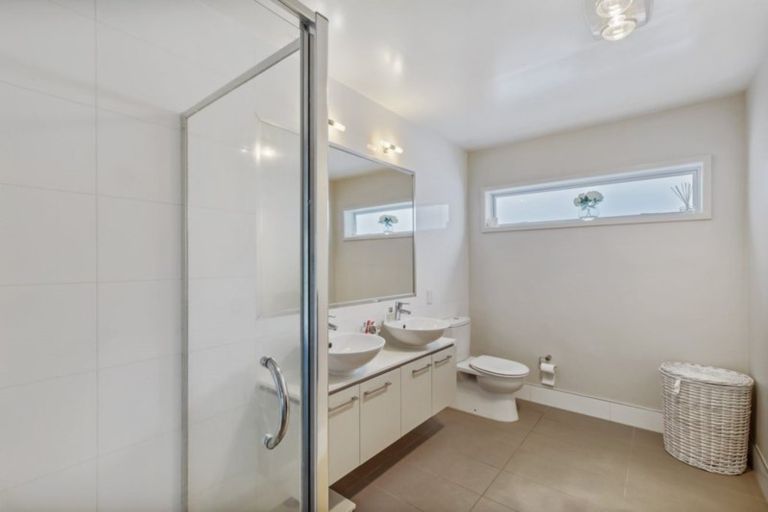 Photo of property in 4 Kensington Drive, Orewa, 0931