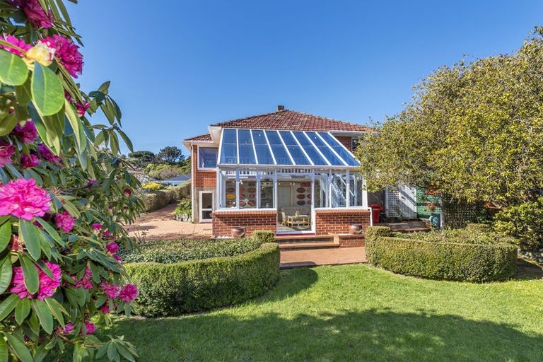 Photo of property in 66 Taylor Terrace, Tawa, Wellington, 5028