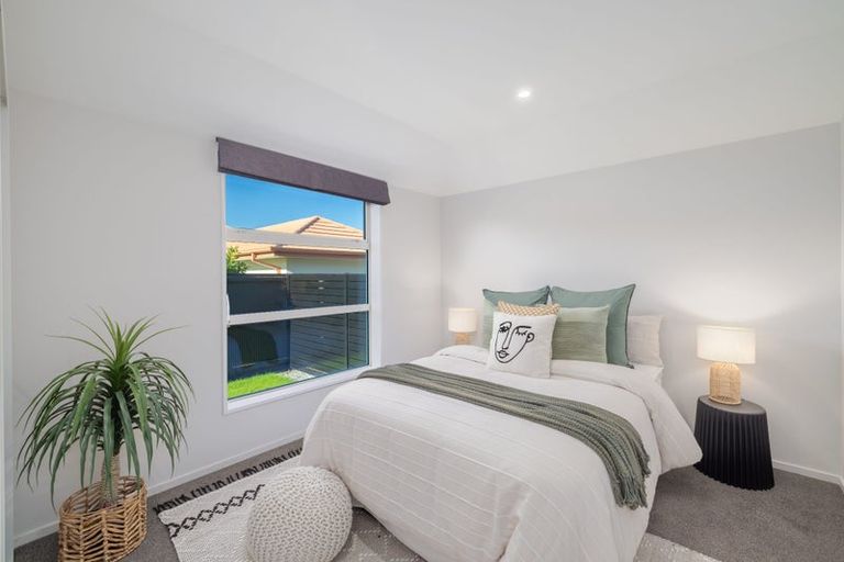 Photo of property in 8c Wychwood Crescent, Bishopdale, Christchurch, 8053
