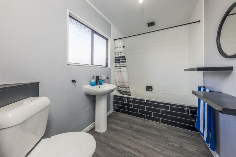 Photo of property in 2/10 Coxhead Road, Manurewa, Auckland, 2102