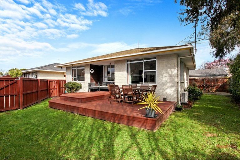 Photo of property in 85 Cutts Road, Russley, Christchurch, 8042