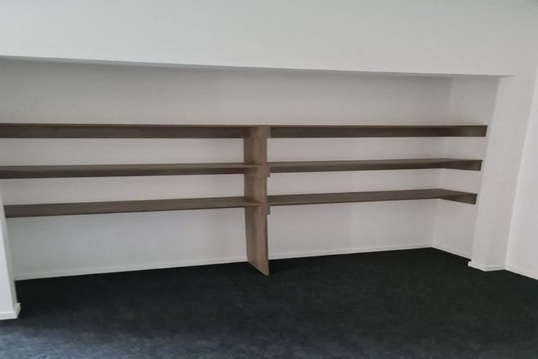 Photo of property in 107b Wharf Road, Te Atatu Peninsula, Auckland, 0610