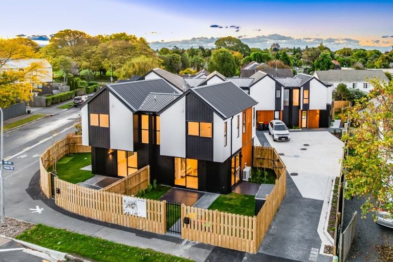 Photo of property in 2/1 Huia Street, Riccarton, Christchurch, 8041