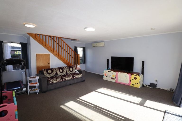 Photo of property in 6a Flinders Place, Johnsonville, Wellington, 6037
