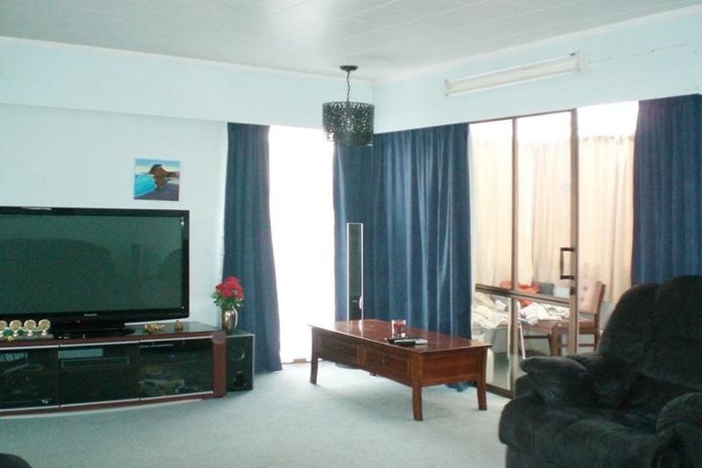 Photo of property in 46 Mckinstry Avenue, Mangere East, Auckland, 2024