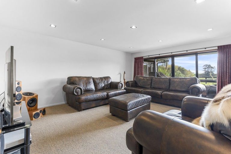 Photo of property in 334 Henwood Road, Hillsborough, New Plymouth, 4372