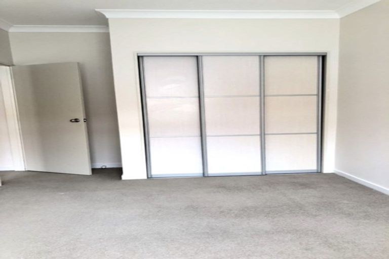 Photo of property in 10/44 Carlos Drive, Flat Bush, Auckland, 2016