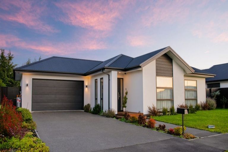 Photo of property in 4 Tussle Grove, Halswell, Christchurch, 8025