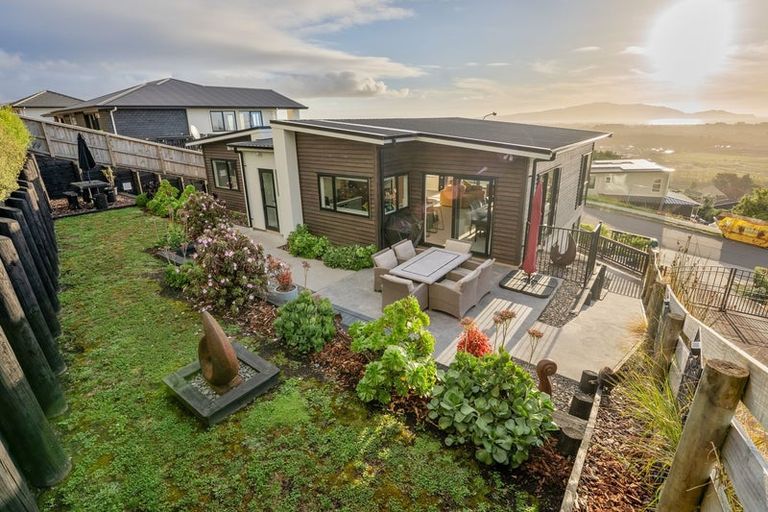 Photo of property in 11 Wilson Way, Waikanae, 5036