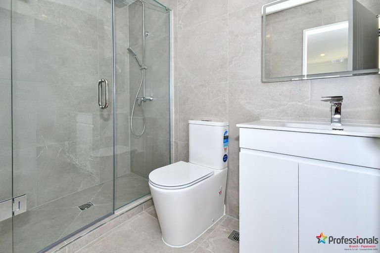 Photo of property in 122e Buckland Road, Mangere East, Auckland, 2024