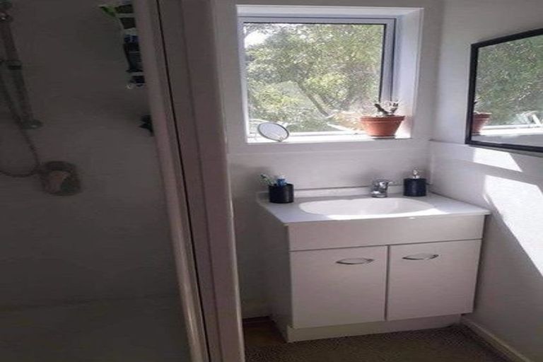 Photo of property in 51 Pembroke Road, Northland, Wellington, 6012