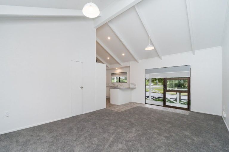 Photo of property in 2 Peter Hall Drive, Kelvin Grove, Palmerston North, 4414