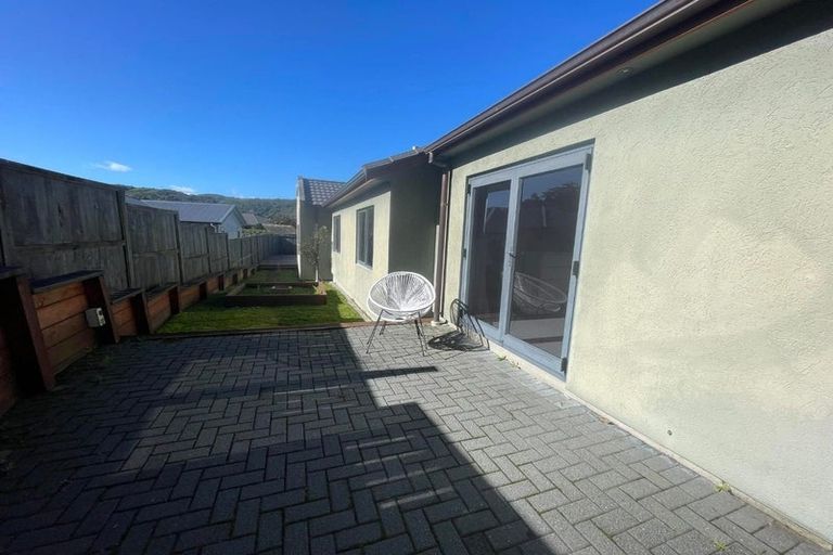 Photo of property in 35 Kawatiri Grove, Wainuiomata, Lower Hutt, 5014
