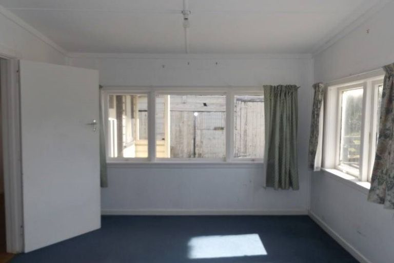 Photo of property in 18 Racecourse Avenue, Marton, 4710