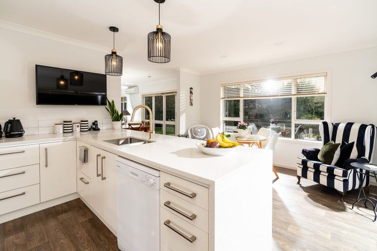 Photo of property in 2 Patterson Lane, Raumati Beach, Paraparaumu, 5032