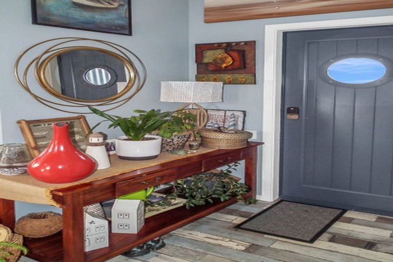 Photo of property in 1/102 Beach Road, Awamoa, Oamaru, 9495