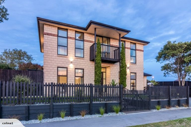 Photo of property in 7 Stoneleigh Green, Parklands, Christchurch, 8083
