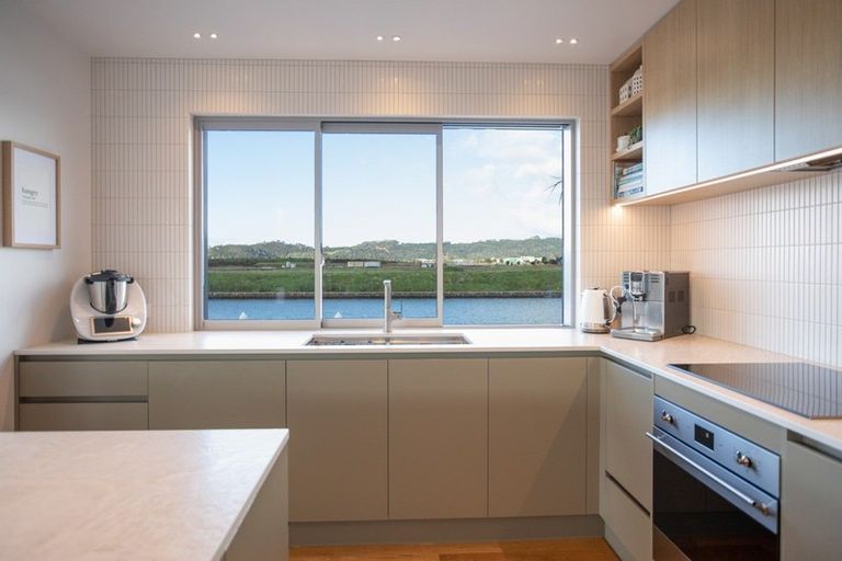 Photo of property in 16 Ngaroma Crescent, Whitianga, 3510