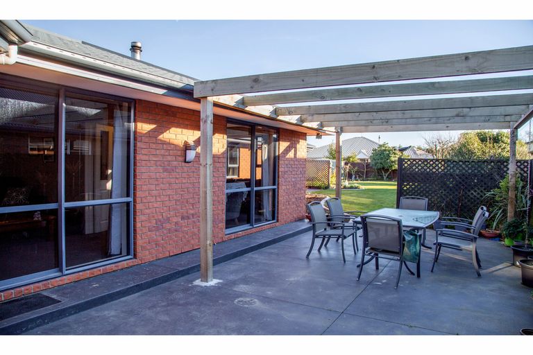 Photo of property in 18 Durrell Way, Rolleston, 7614