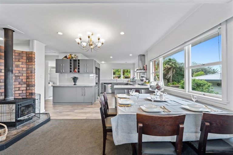 Photo of property in 2 Bickerstaffe Road, Maungaturoto, 0520