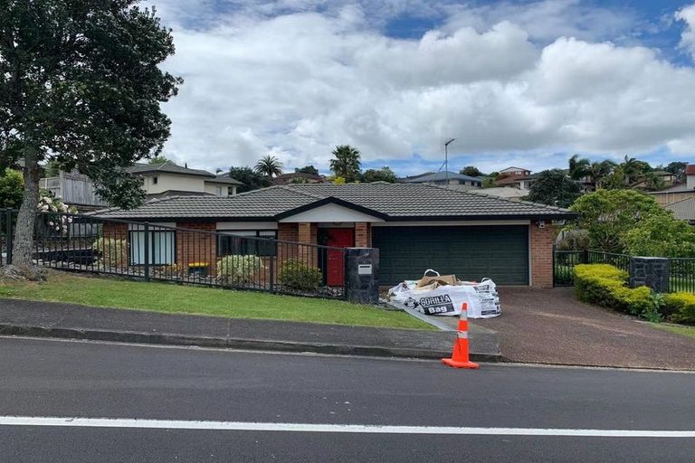 Photo of property in 1 San Carlo Court, Henderson, Auckland, 0612