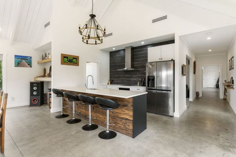 Photo of property in 104 Foster Road, Kumeu, 0891
