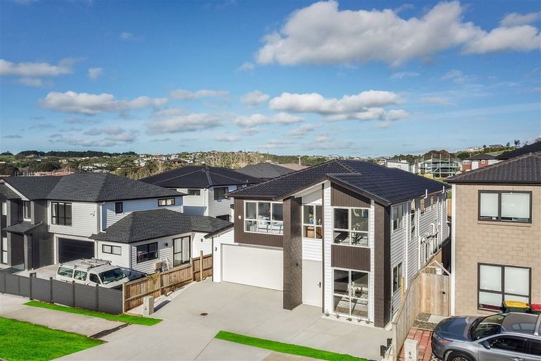 Photo of property in 4 Demeter Street, Flat Bush, Auckland, 2019