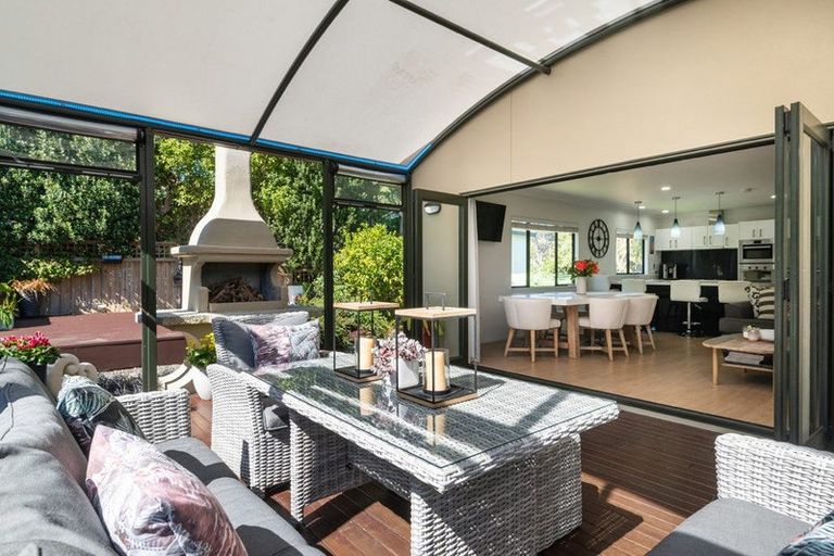 Photo of property in 7 Emerald Way, Rosedale, Auckland, 0632