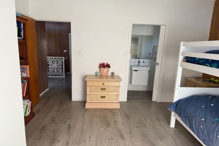 Photo of property in 50 Waipa Street, Birkenhead, Auckland, 0626