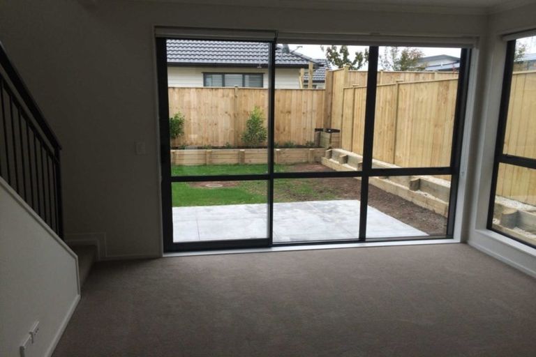 Photo of property in 9 Costa Viva Crescent, Karaka, Papakura, 2113