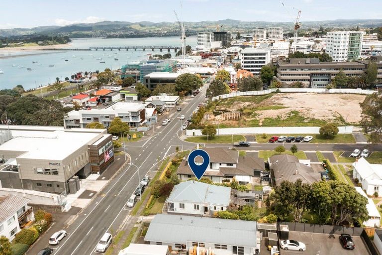 Photo of property in 21 Willow Street, Tauranga, 3110