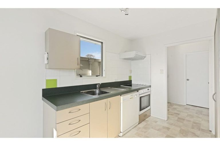 Photo of property in 14 Saint Lukes Street, Woolston, Christchurch, 8062