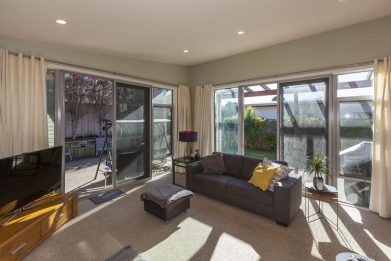 Photo of property in 2 Beckett Lane, Raumati Beach, Paraparaumu, 5032