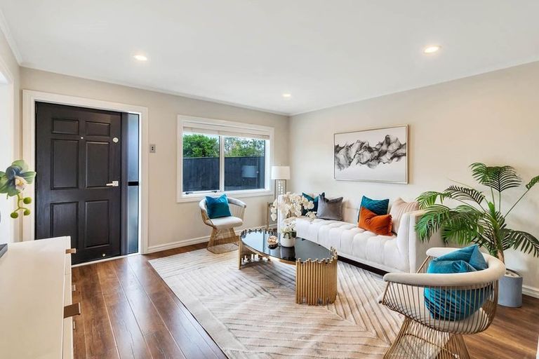 Photo of property in 52 Roberts Road, Te Atatu South, Auckland, 0610