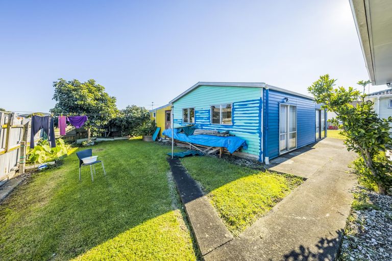 Photo of property in 27 Arbor Close, Manurewa, Auckland, 2102