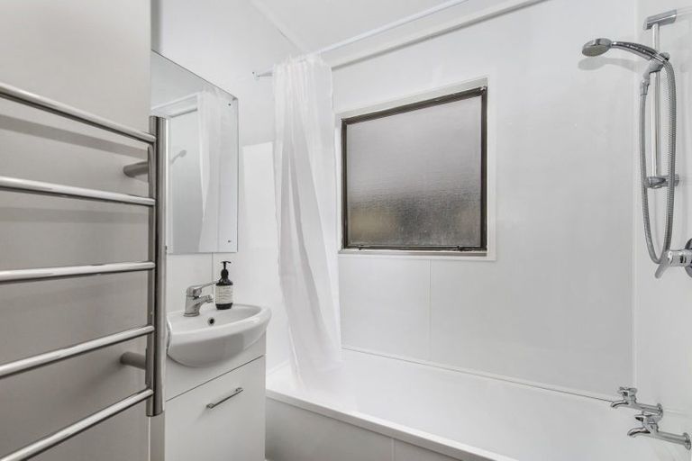 Photo of property in 50a Pohutukawa Drive, Owhata, Rotorua, 3010