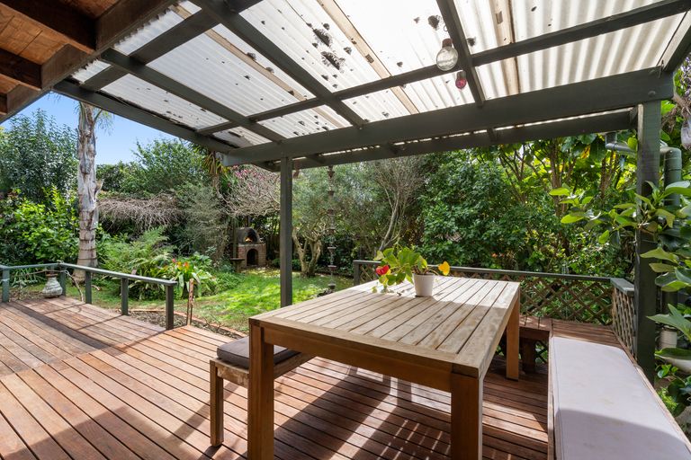 Photo of property in 56 Riverview Road, Kerikeri, 0230