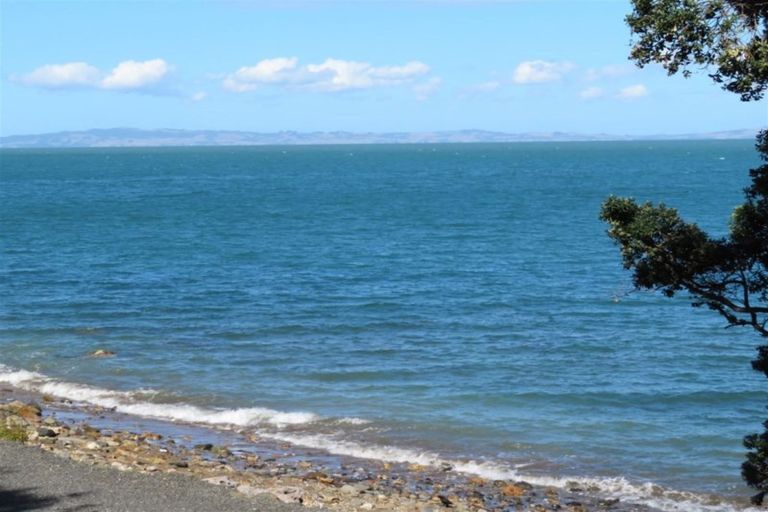 Photo of property in 394 Thames Coast Road, Thornton Bay, Thames, 3575